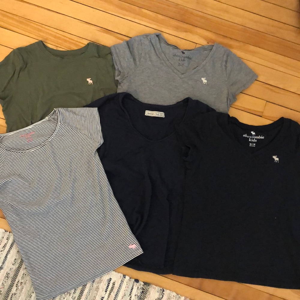 Abercrombie tee bundle!!